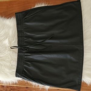 Shine star Women’s Mini Skirt Black Size Large